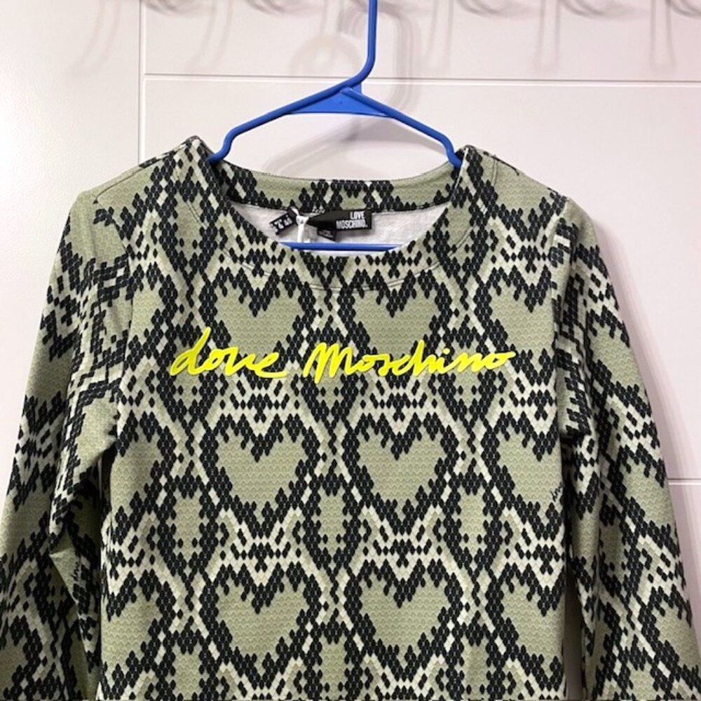 NWT Love Moschino Heart Logo Long Sleeve Snakeskin Fitted Dress Green Size 4 - Picture 5 of 16